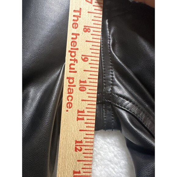 Abercrombie & Fitch The 90's Relaxed High Rise Faux Leather Pants Size 25 Black - Picture 7 of 11